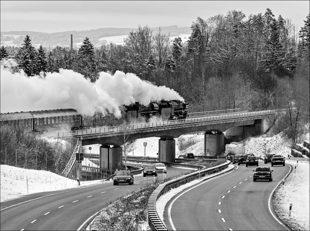 Steam Engine, Train, Class Class 01, Bridge, Road, Cars, Snow, Trees