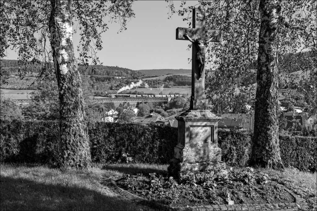 Steam Engine, Train, Class 50, Bridge, Village, Holy Cross, Landscape, Monument